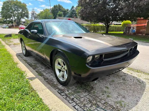 2010 Dodge Challenger SE Coupe 2D