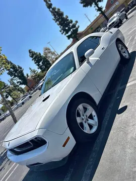 2010 Dodge Challenger SE Coupe 2D