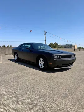 2010 Dodge Challenger SE Coupe 2D