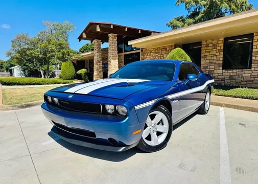 2010 Dodge Challenger SE Coupe 2D