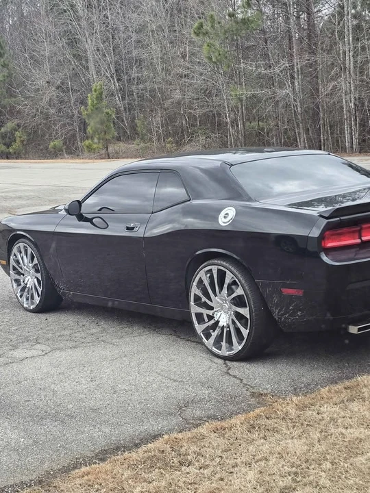 2010 Dodge Challenger 3rd Gen - Image 5 of 7