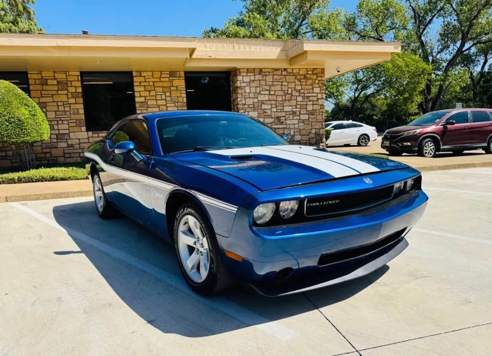 2010 Dodge Challenger 3rd Gen - Image 2 of 15