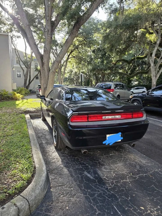 2010 Dodge Challenger 3rd Gen - Image 3 of 7