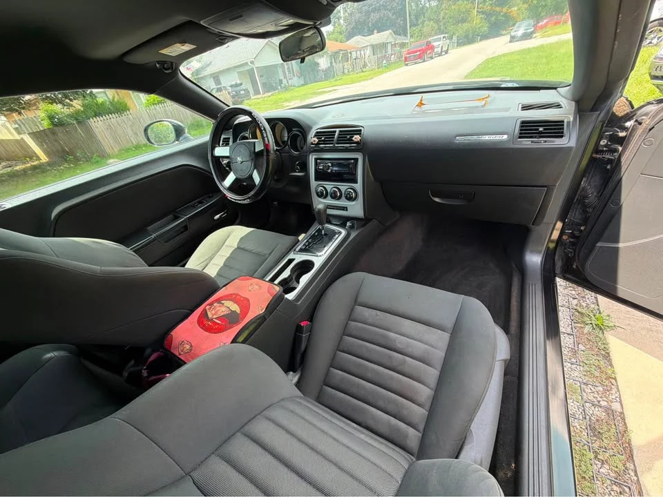 2010 Dodge Challenger 3rd Gen - Image 12 of 15