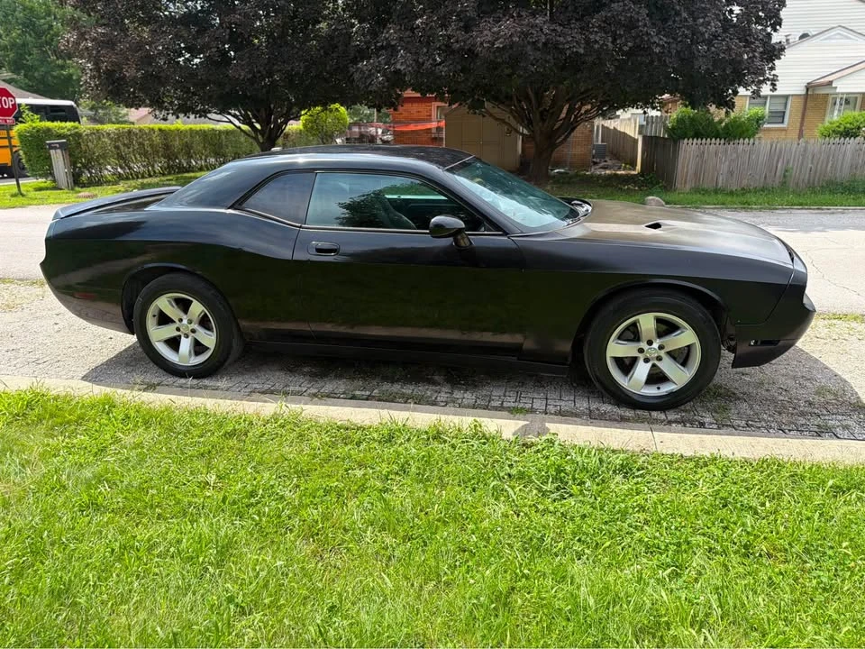 2010 Dodge Challenger 3rd Gen - Image 6 of 15