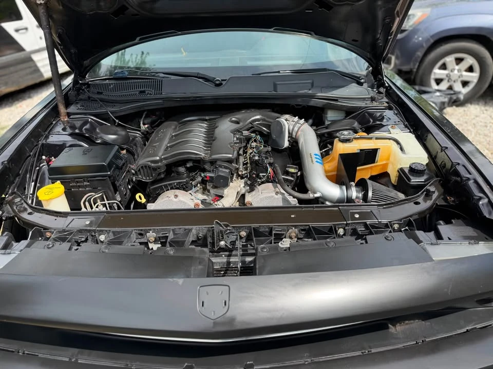 2010 Dodge Challenger 3rd Gen - Image 3 of 15