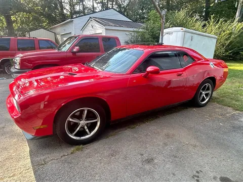 2010 Dodge Challenger SE Coupe 2D