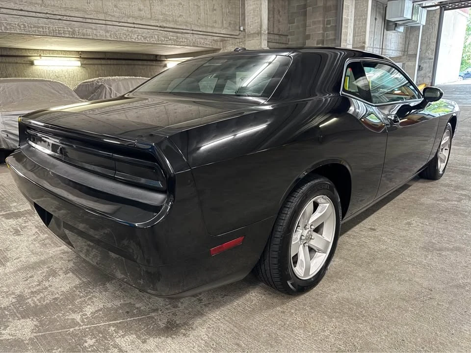 2010 Dodge Challenger 3rd Gen - Image 5 of 19