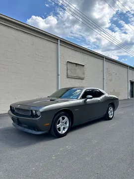 2010 Dodge Challenger SE Coupe 2D