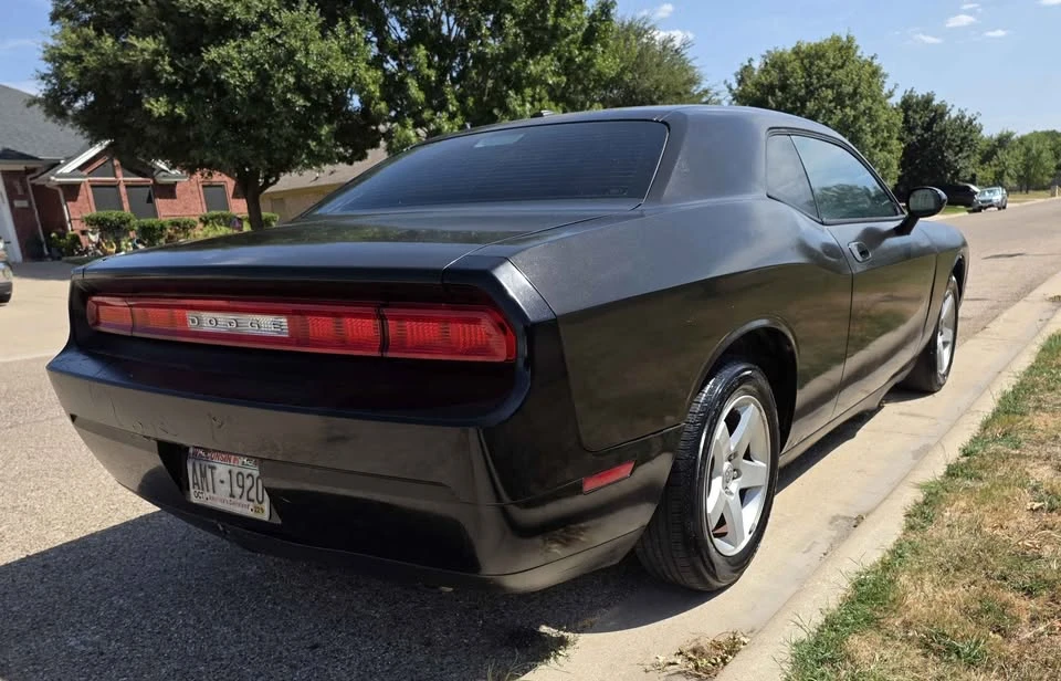 2010 Dodge Challenger 3rd Gen - Image 8 of 15