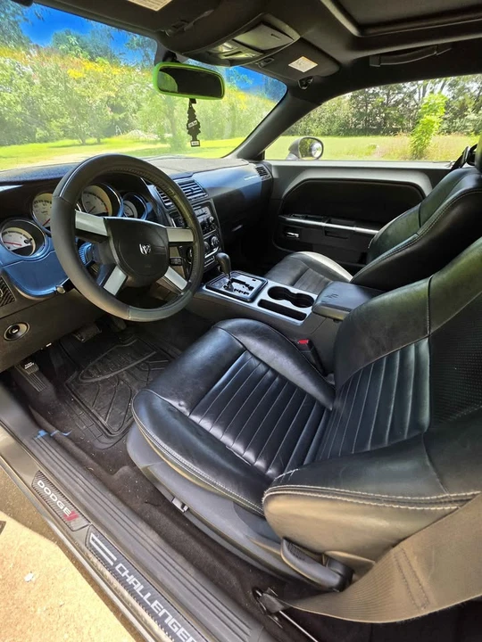 2010 Dodge Challenger 3rd Gen - Image 10 of 10