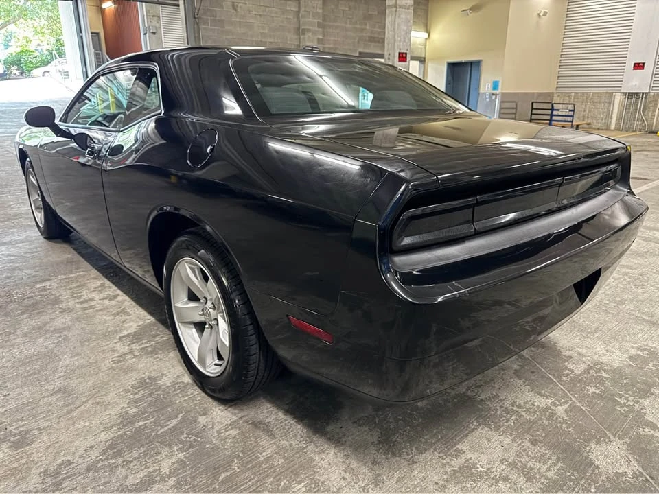 2010 Dodge Challenger 3rd Gen - Image 3 of 19