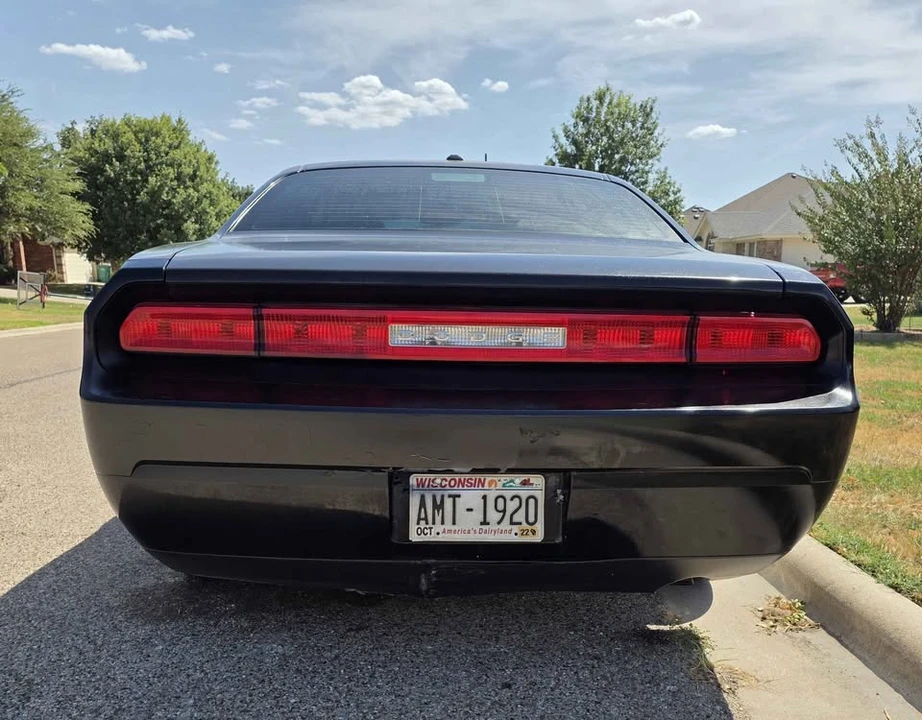 2010 Dodge Challenger 3rd Gen - Image 7 of 15