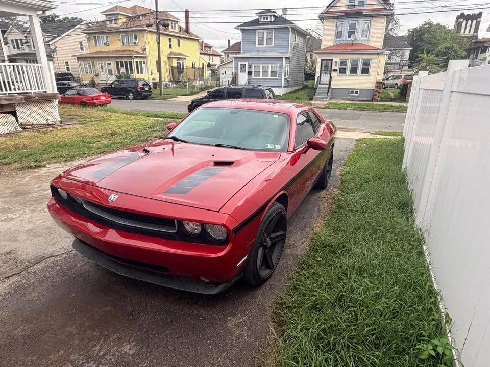 2010 Dodge Challenger 3rd Gen - Image 3 of 13