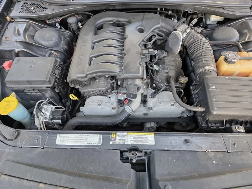 2010 Dodge Challenger 3rd Gen - Image 3 of 6