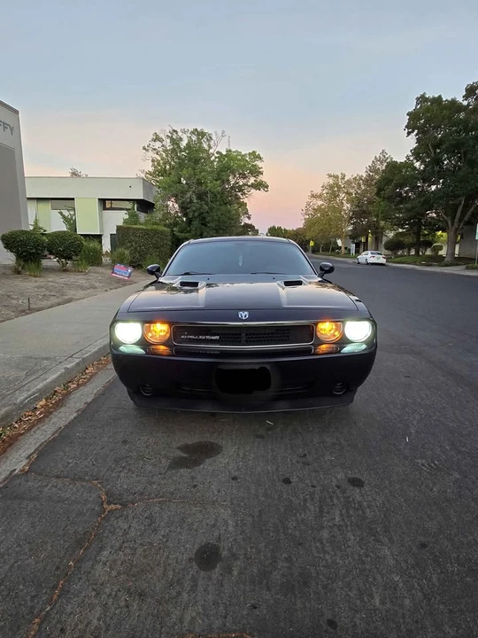 2010 Dodge Challenger 3rd Gen - Image 8 of 20