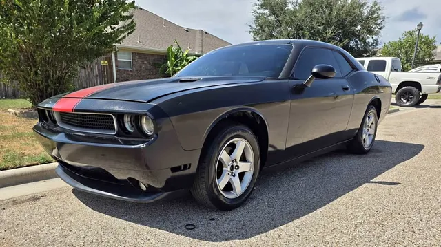 2010 Dodge Challenger SE Coupe 2D