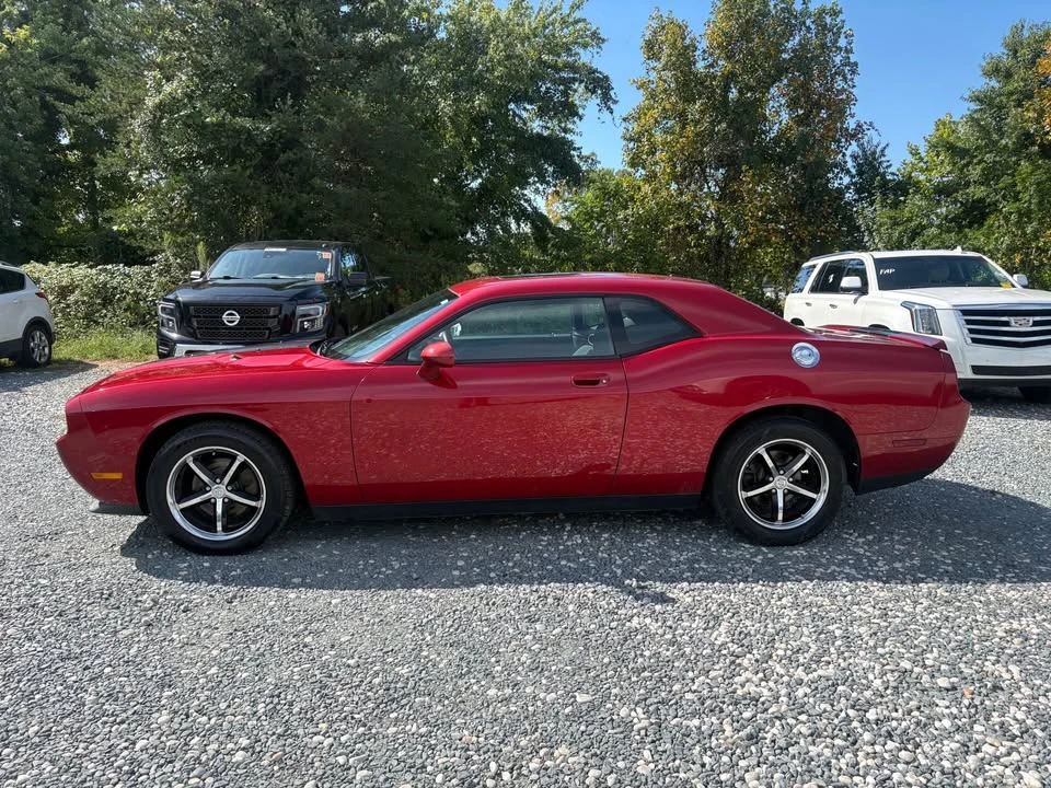 2010 Dodge Challenger 3rd Gen - Image 2 of 11