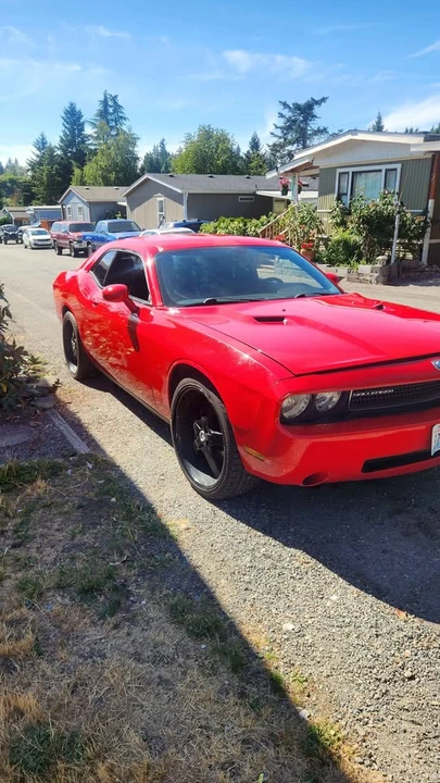 2010 Dodge Challenger 3rd Gen - Image 5 of 11