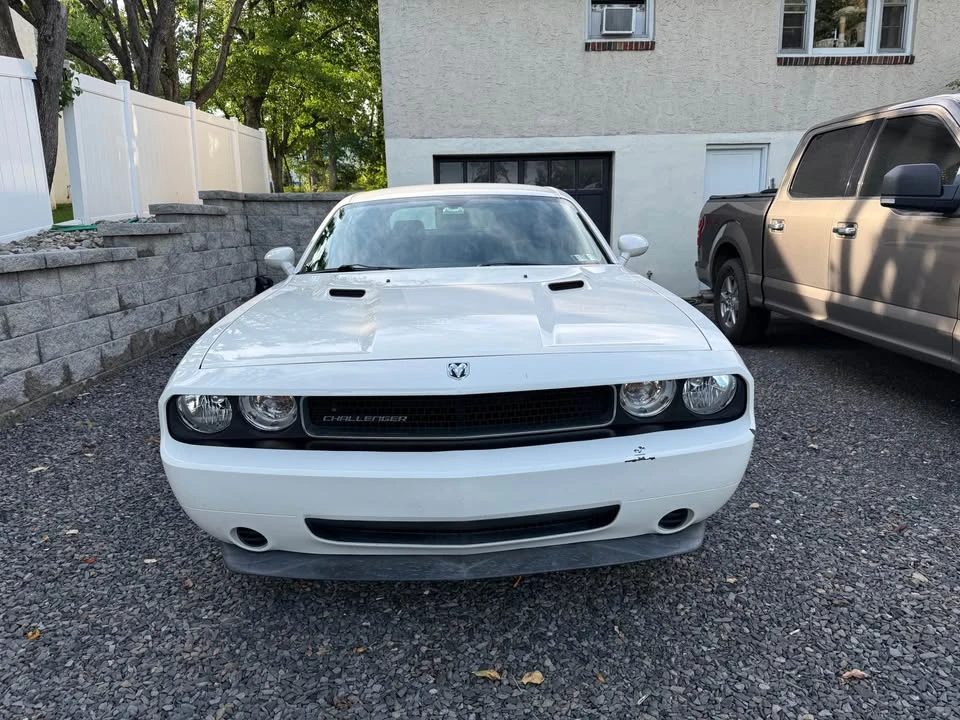 2010 Dodge Challenger 3rd Gen - Image 3 of 6