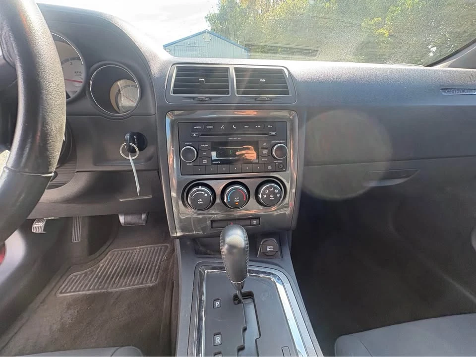 2010 Dodge Challenger 3rd Gen - Image 10 of 11