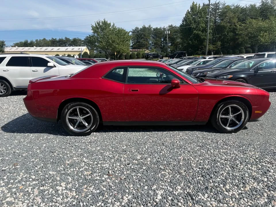 2010 Dodge Challenger 3rd Gen - Image 6 of 11
