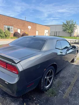 2010 Dodge Challenger SE Coupe 2D