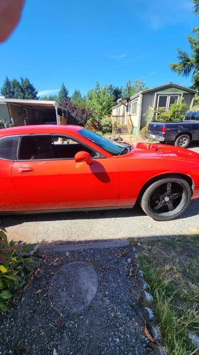 2010 Dodge Challenger 3rd Gen - Image 6 of 11