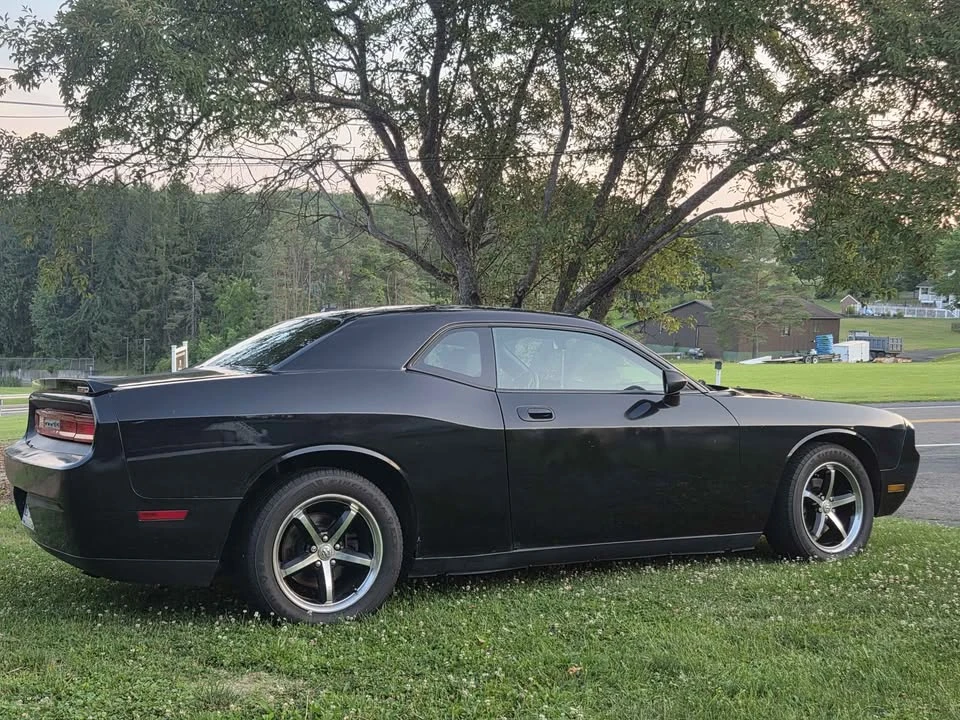2010 Dodge Challenger 3rd Gen - Image 3 of 20
