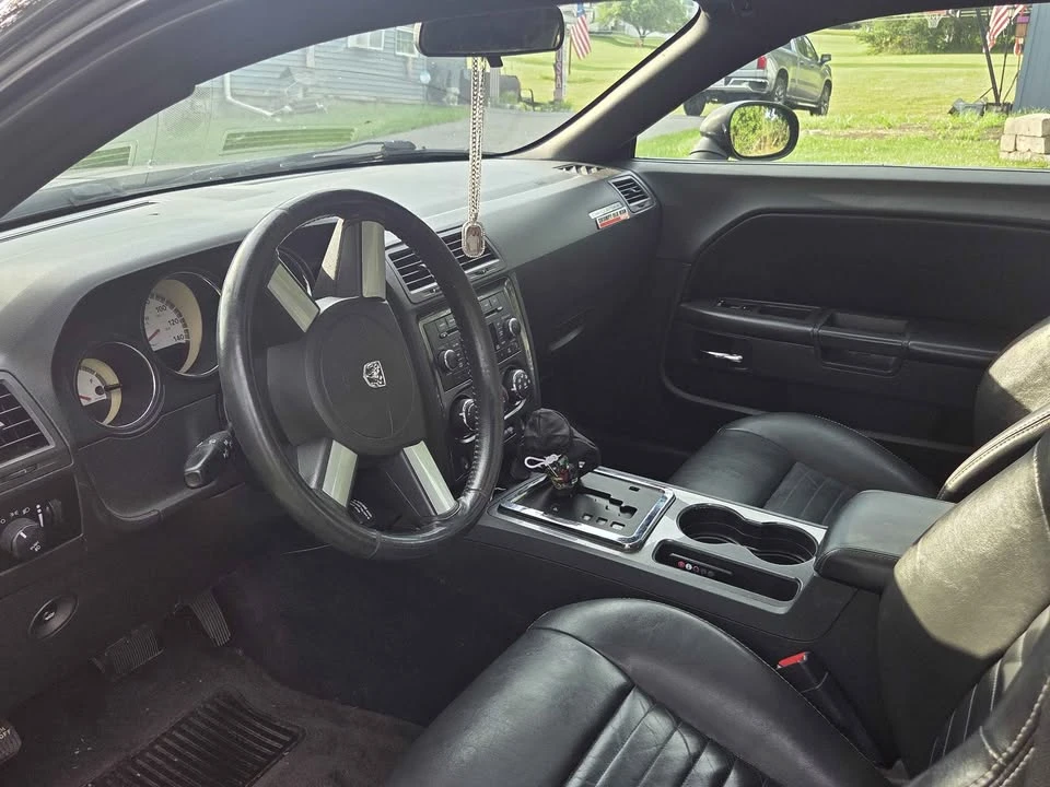 2010 Dodge Challenger 3rd Gen - Image 8 of 20