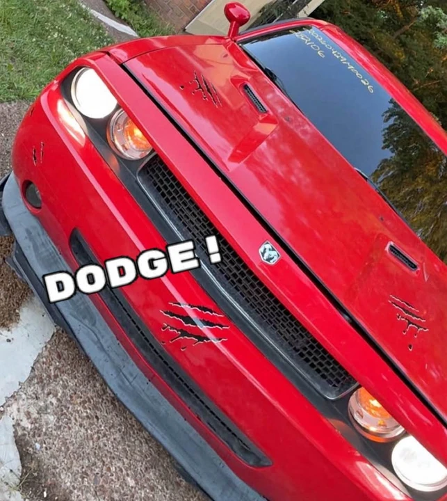 2010 Dodge Challenger 3rd Gen - Image 2 of 3
