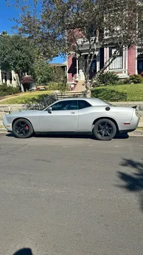 2010 Dodge Challenger SE Coupe 2D