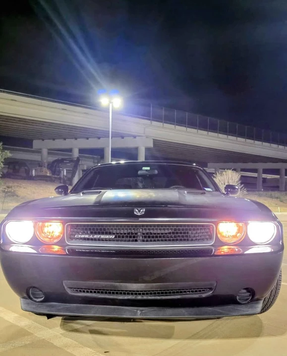 2010 Dodge Challenger 3rd Gen - Image 5 of 11