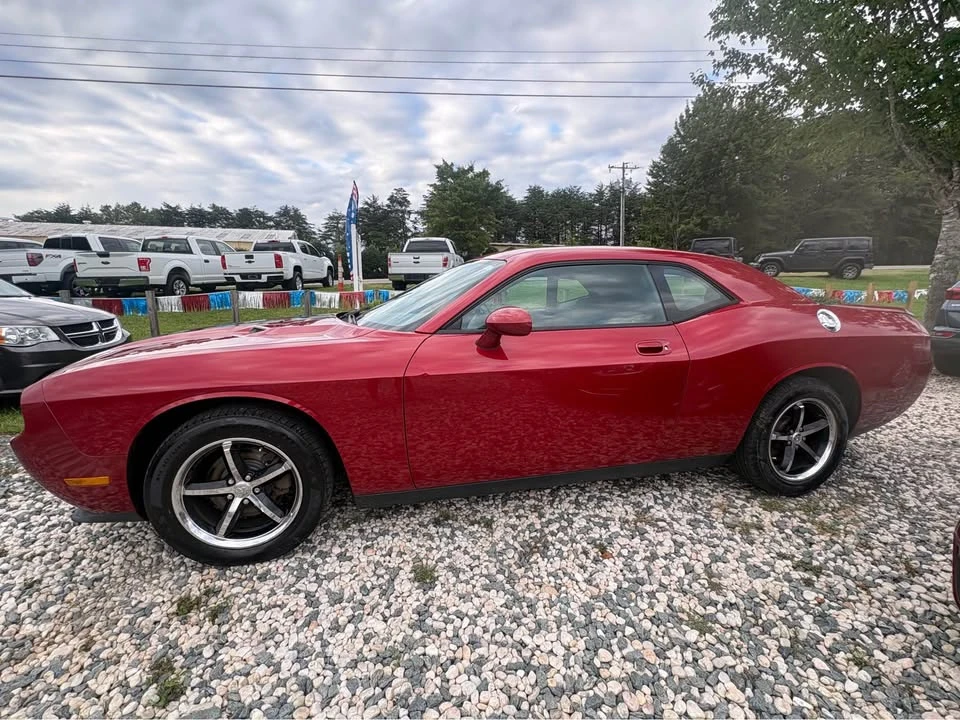 2010 Dodge Challenger 3rd Gen - Image 2 of 11