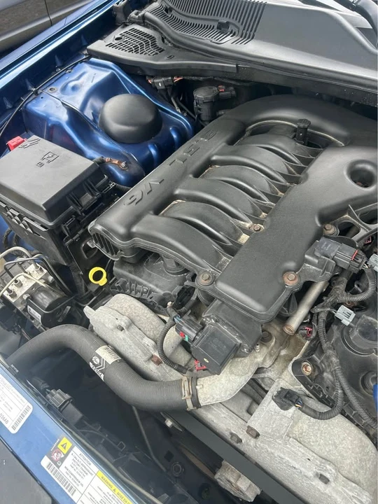 2010 Dodge Challenger 3rd Gen - Image 9 of 19