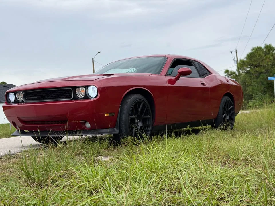 2010 Dodge Challenger 3rd Gen - Image 5 of 11