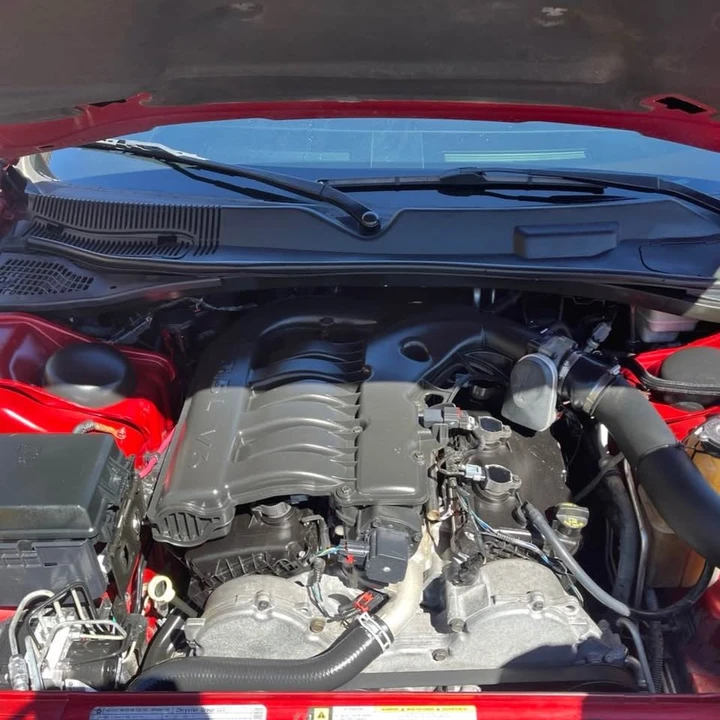 2010 Dodge Challenger 3rd Gen - Image 8 of 8