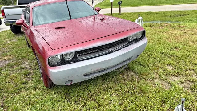 2010 Dodge Challenger SE Coupe 2D