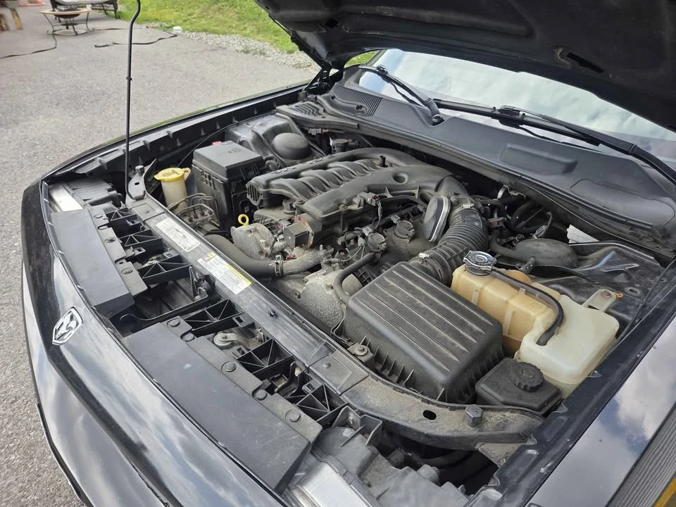 2010 Dodge Challenger 3rd Gen - Image 13 of 20