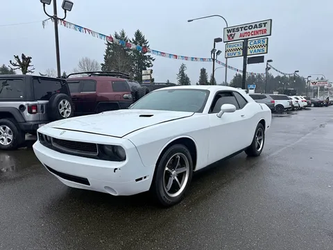 2010 Dodge Challenger SE Coupe 2D