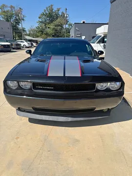2010 Dodge Challenger SE Coupe 2D
