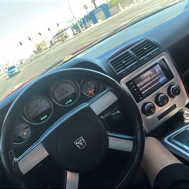 2010 Dodge Challenger 3rd Gen - Image 7 of 7