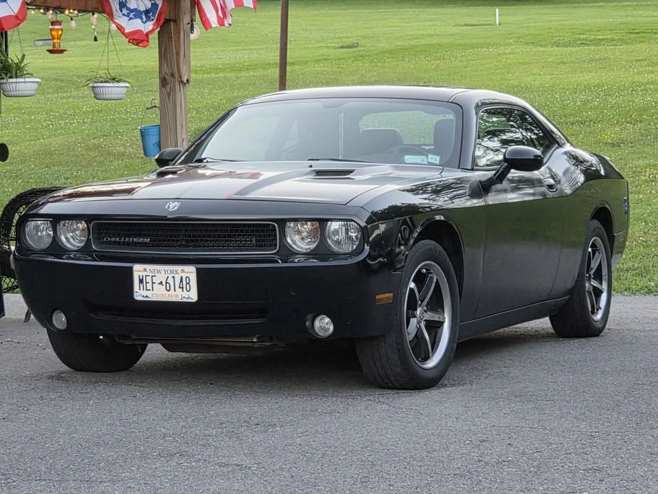 2010 Dodge Challenger 3rd Gen - Image 19 of 20