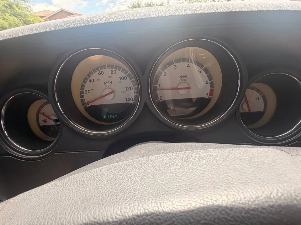 2010 Dodge Challenger 3rd Gen - Image 11 of 14