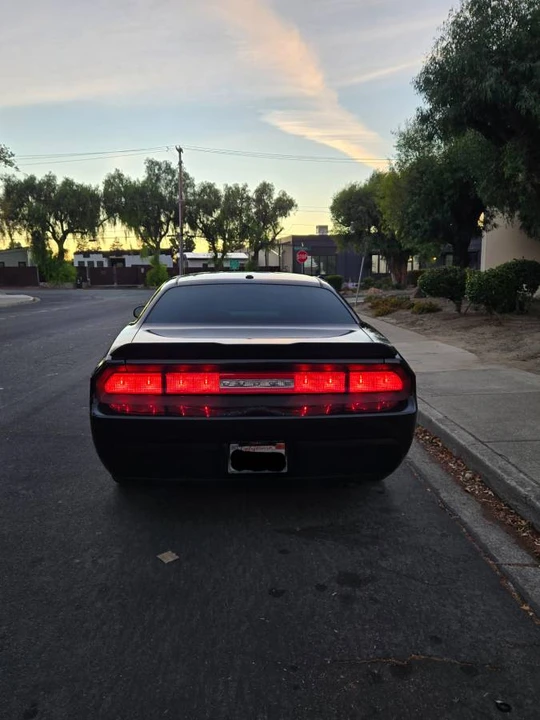 2010 Dodge Challenger 3rd Gen - Image 4 of 24