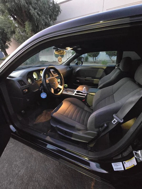 2010 Dodge Challenger 3rd Gen - Image 14 of 24