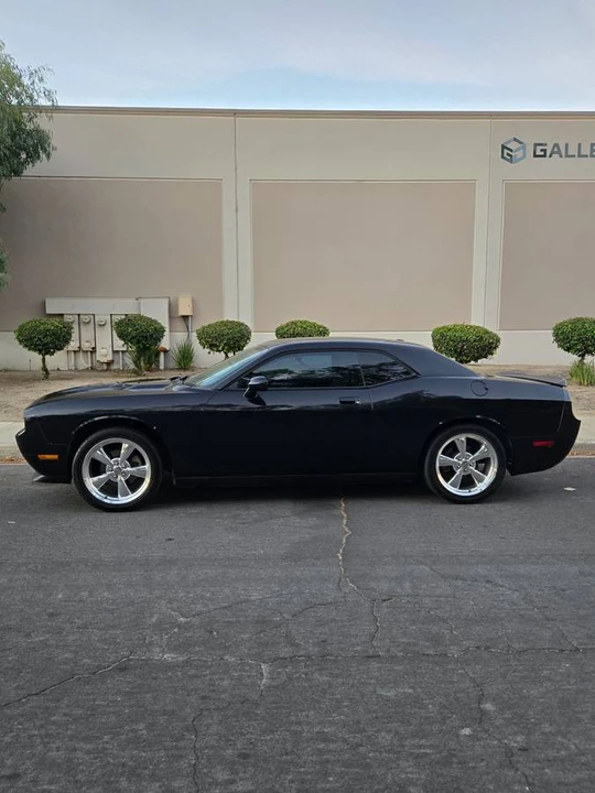 2010 Dodge Challenger 3rd Gen - Image 2 of 24