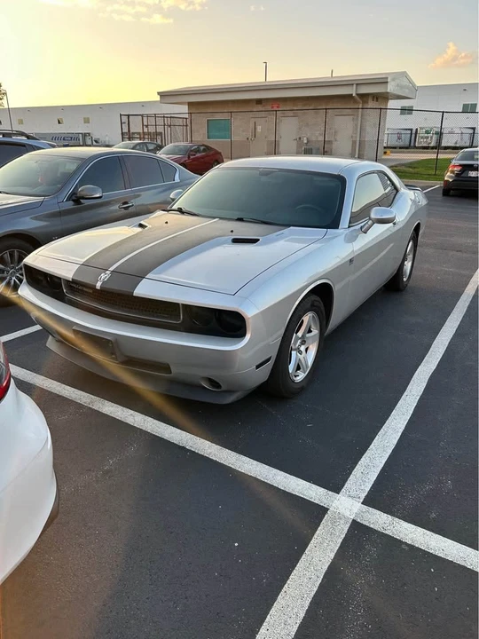 2010 Dodge Challenger 3rd Gen - Image 2 of 11