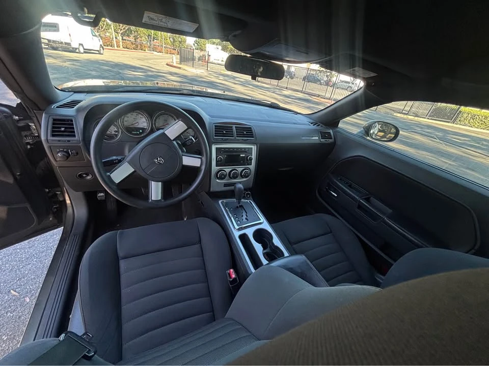 2010 Dodge Challenger 3rd Gen - Image 14 of 16