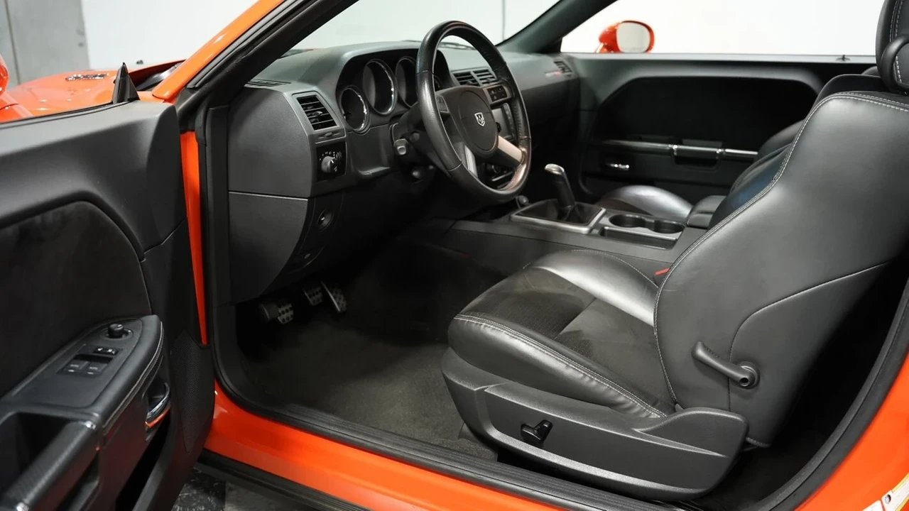2010 Dodge Challenger SRT8 & 392 3rd Gen - Image 5 of 12